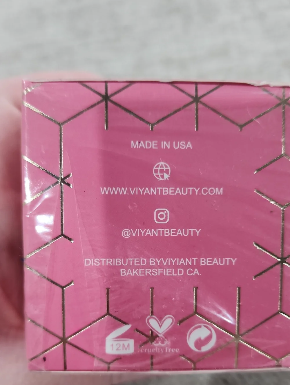 MWT Viyant Beauty Azugar Glow Strawberry Scrub